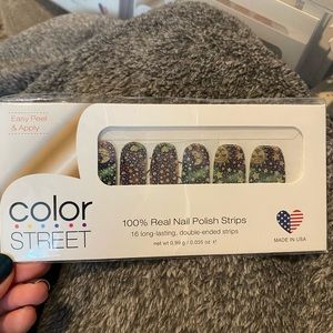 SOLD ON MERC ColorStreet retired Infinity Love HTF